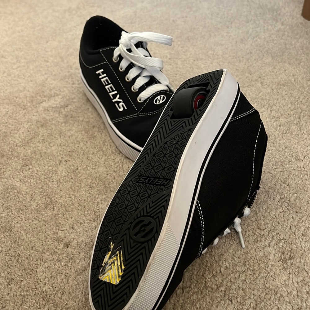 Youth Heelys
